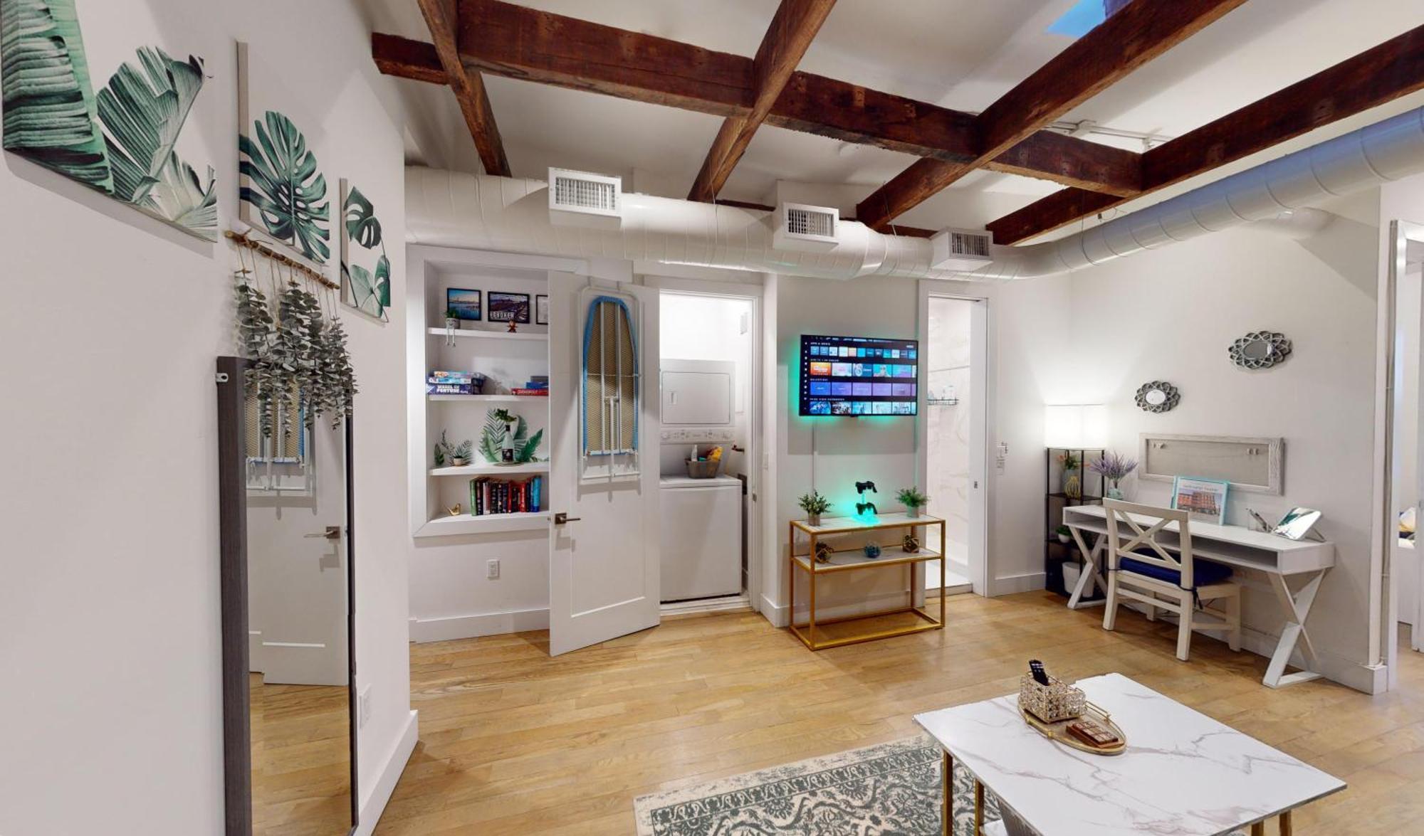 Chic Penthouse 15 Minutes From Nyc - Bus Stop At Doorstep Hoboken Exterior photo